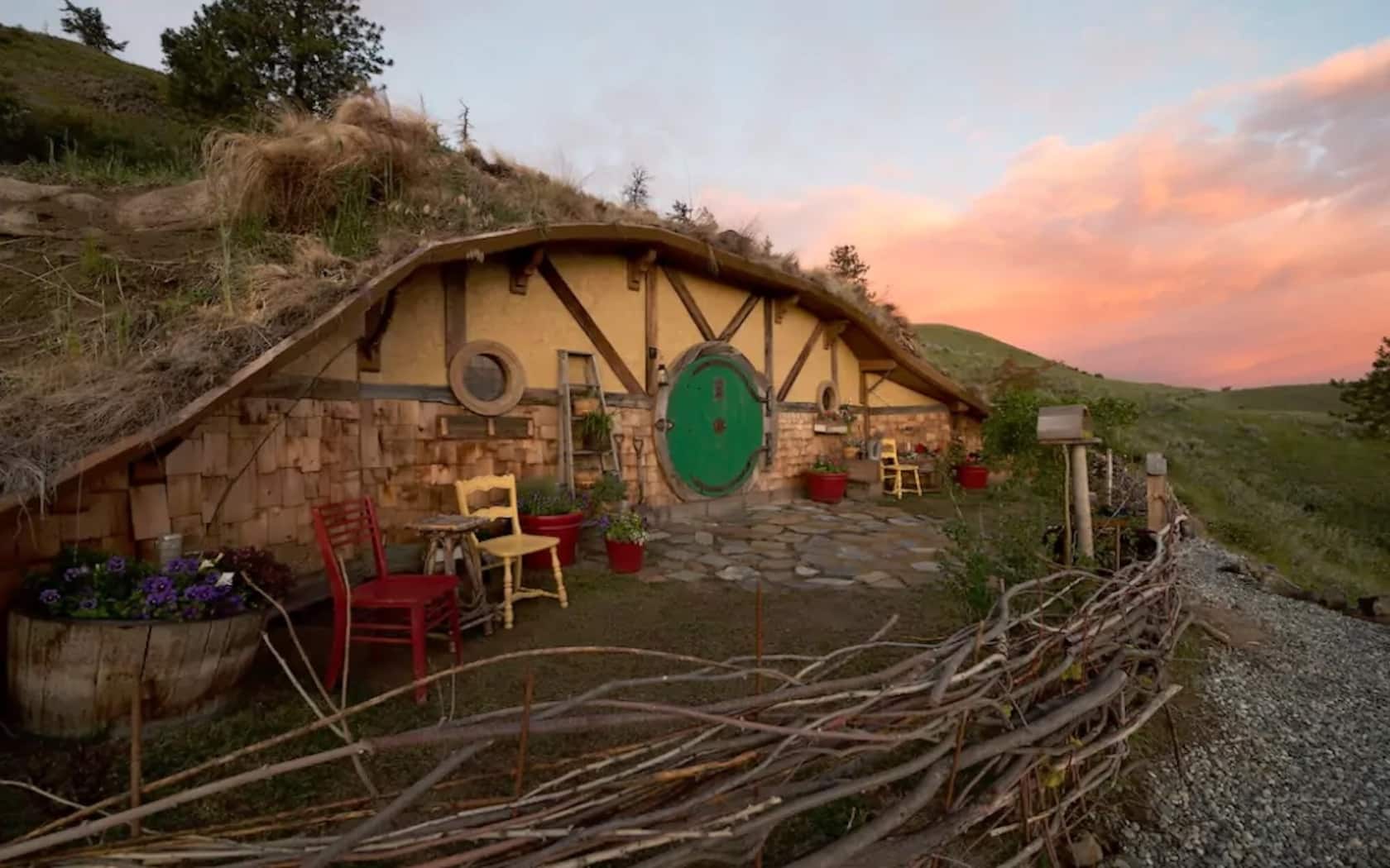 Hobbit House in Orondo, Washington