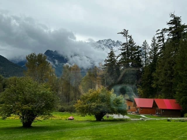 Tweedsmuir Park Lodge