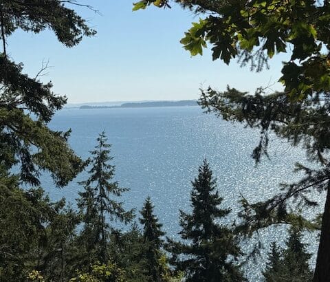 View from Chuckanut Drive south of Bellingham, Washington