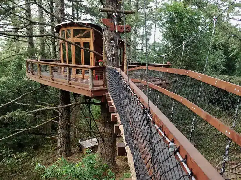 Eagles Nest Treehouse in Washington State