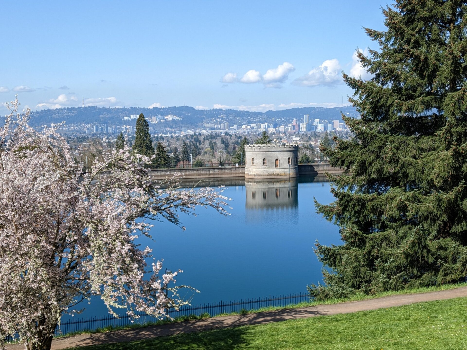 View of southwest Portland from Mount Tabor on a clear day.