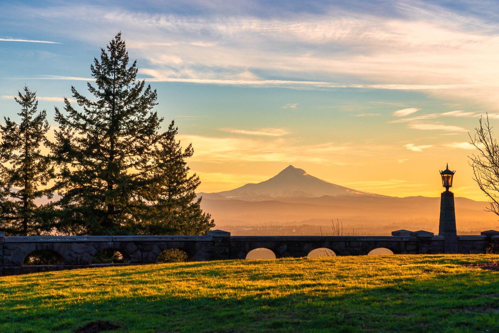 The view at golden hour from Rock Butte Park Portland.